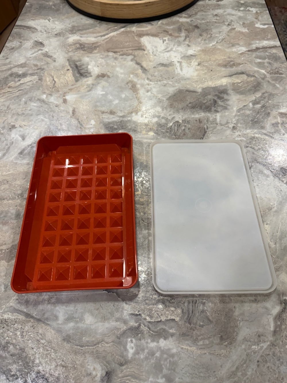 Vintage Tupperware, bacon, hotdog, and deli meat keeper model # 1292